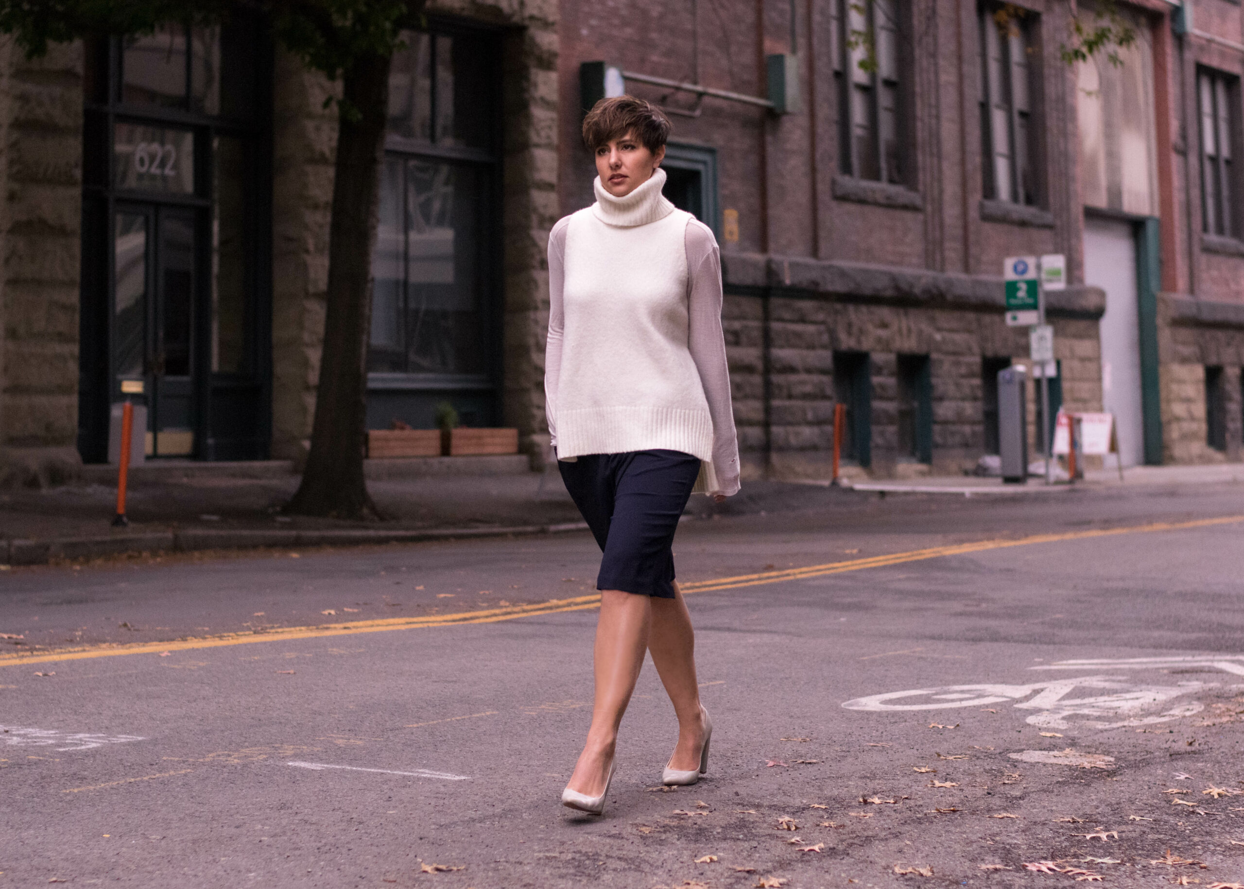 2 Tricks for Wearing Fall Items Even When It’s Warm Out
