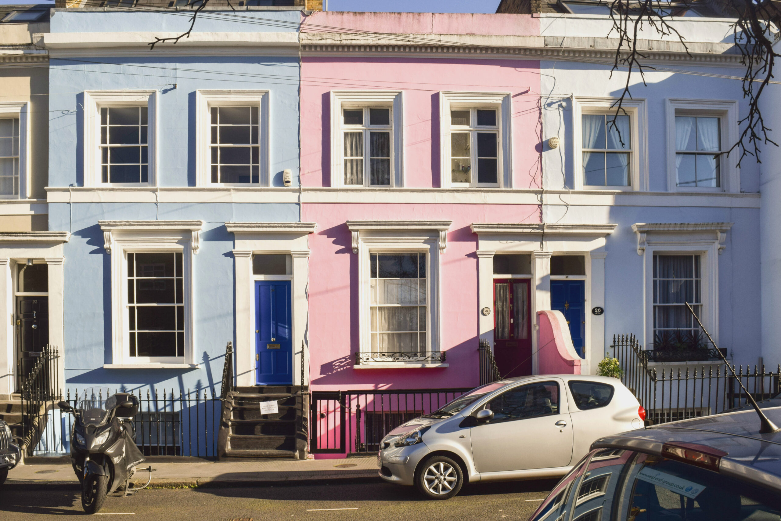 Pink Walls- Notting Hill- BloggerNotBillionaire.com
