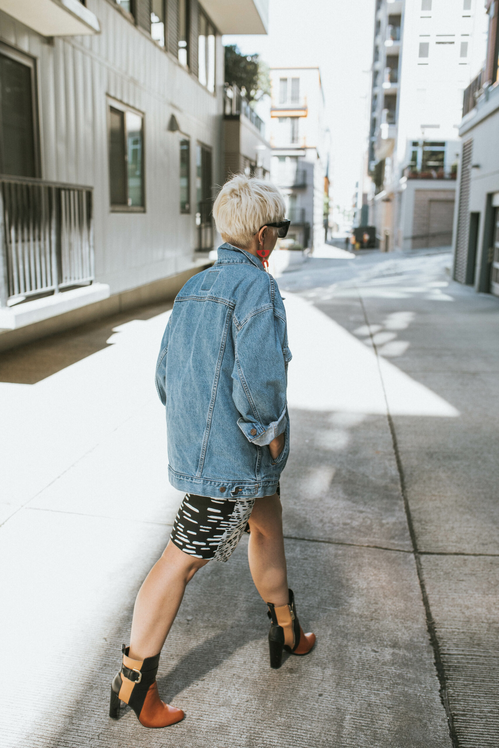 suede black skirt uterqüe ankle boots denim jacket louis vuitton bag street  style outfit 20199 – BeSugarandSpice – Fashion Blog