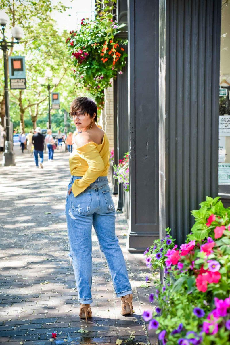 A Great Pair of Jeans for Pair Shaped Curves - BloggerNotBillionaire